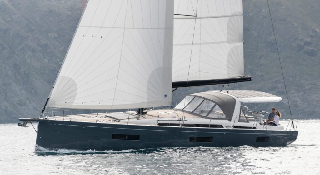OceanisYacht-60-Exterior3