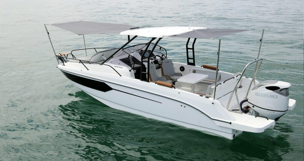 Exterior 3 Flyer 8 SUNdeck