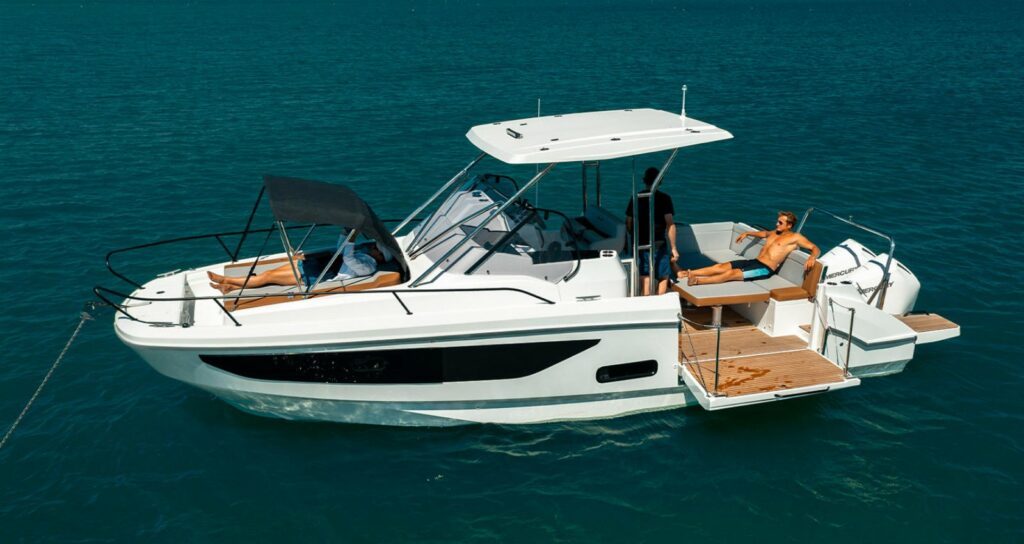 Exterior 6 Flyer9 SUNdeck