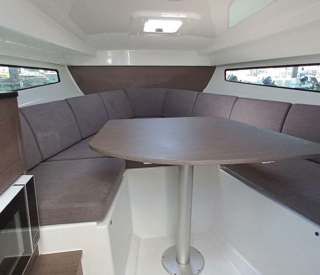 Interior 1 Flyer 8 SUNdeck