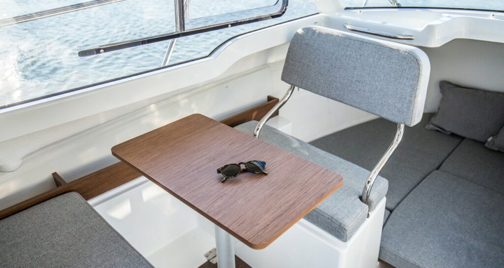 Interior 2 Antares 6